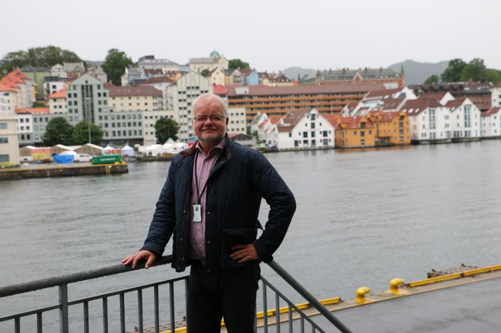 Authorities Help for Norwegian Delivery Corporations: A Dialogue with Asle Strønen