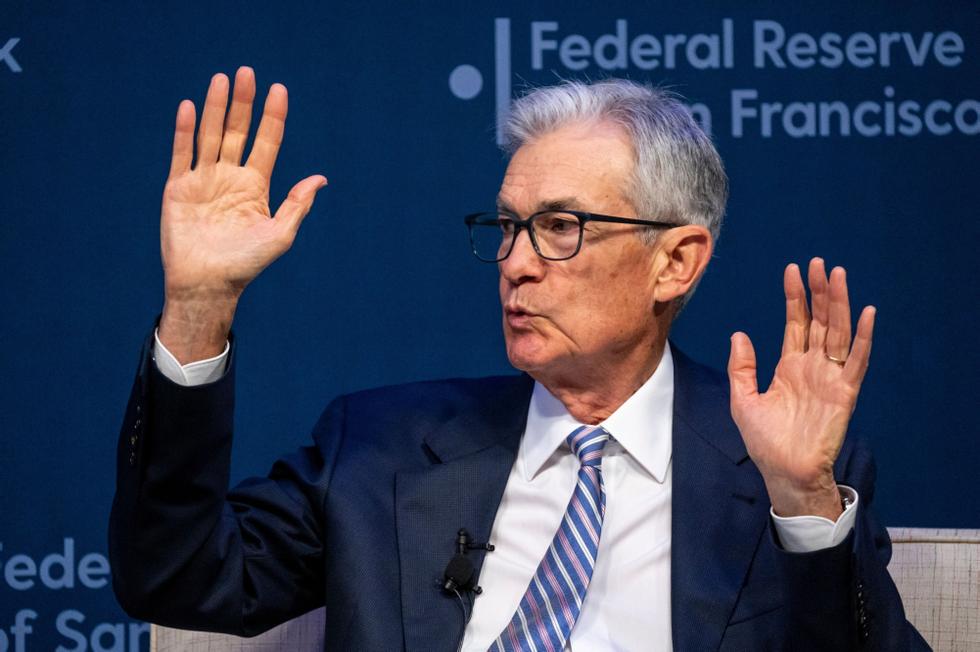 Powell admits that the next rate cut will come later than previously expected