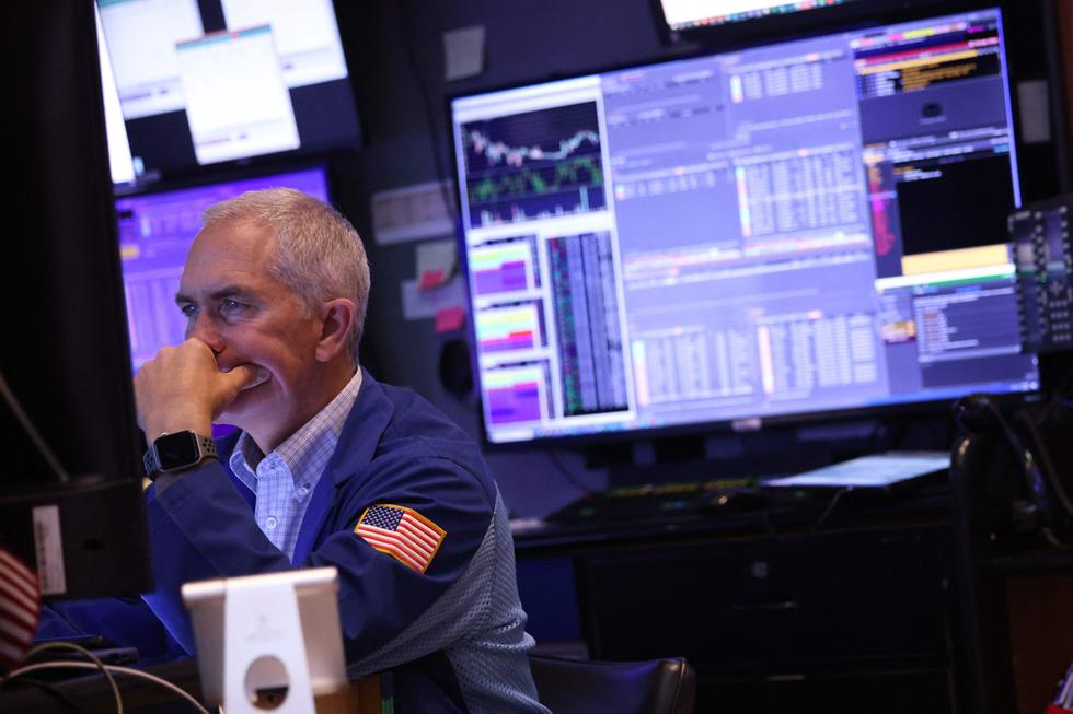 Noticeable decline on Wall Street